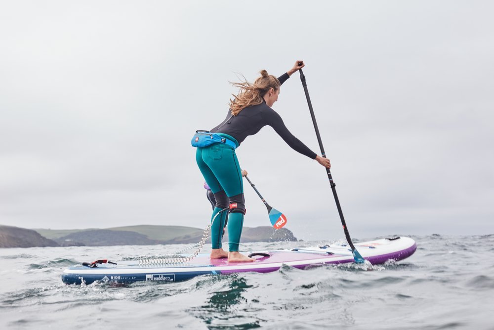 4 Differences Between Paddleboarding On Lakes And At Sea